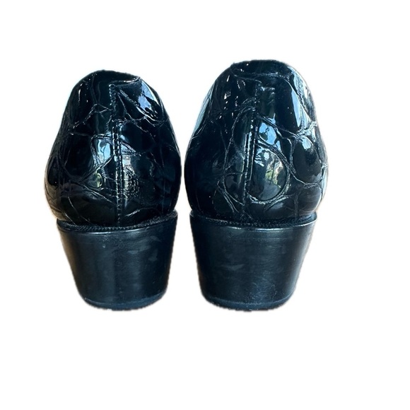 Chloe Black Heels Elegant and Timeless Design - Picture 2 of 6